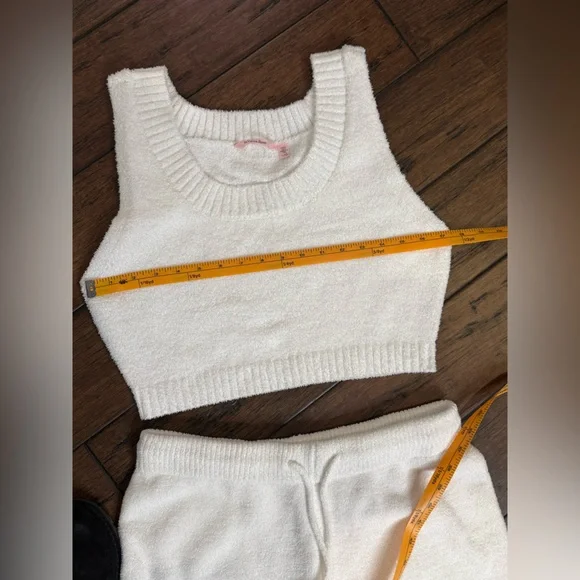 La Vie En Rose Soft White Knit Set Top L Shorts Small - Picture 7 of 8